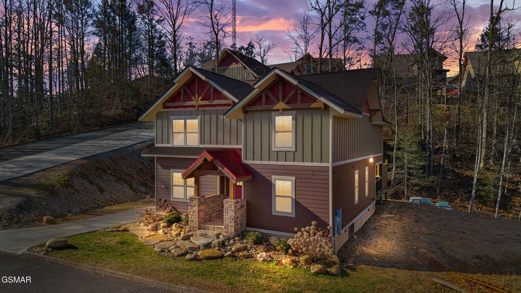 728 Still Hill Way, Gatlinburg, TN 37738