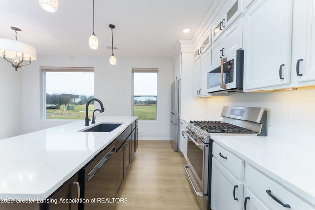 3905 Quarterhorse Road, East Lansing, MI 48823