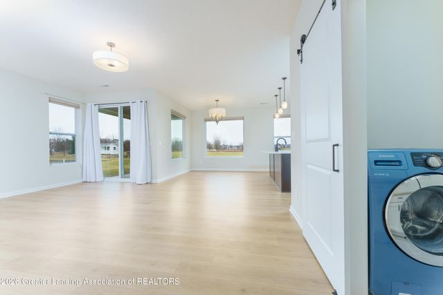 3905 Quarterhorse Road, East Lansing, MI 48823