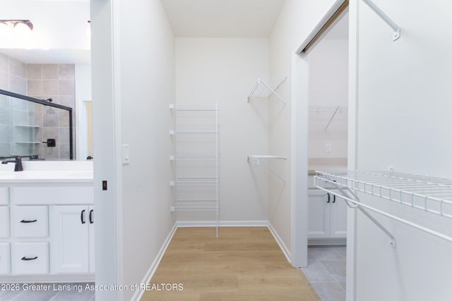 3905 Quarterhorse Road, East Lansing, MI 48823