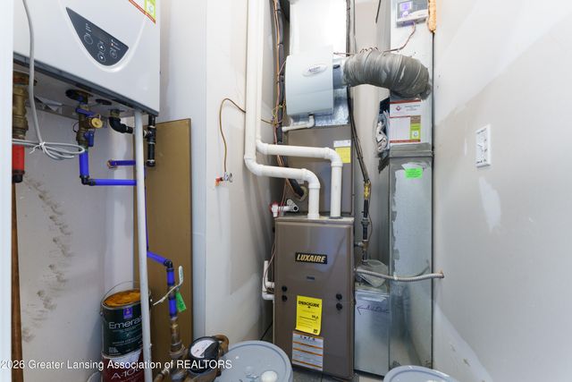 3905 Quarterhorse Road, East Lansing, MI 48823