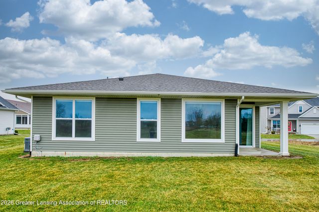 3905 Quarterhorse Road, East Lansing, MI 48823