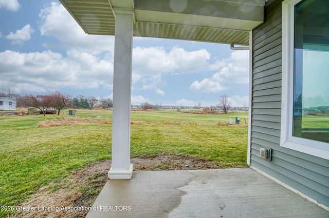 3905 Quarterhorse Road, East Lansing, MI 48823