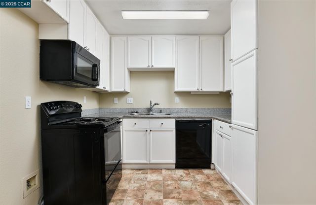 1896 Premier Pl, Concord, CA 94520