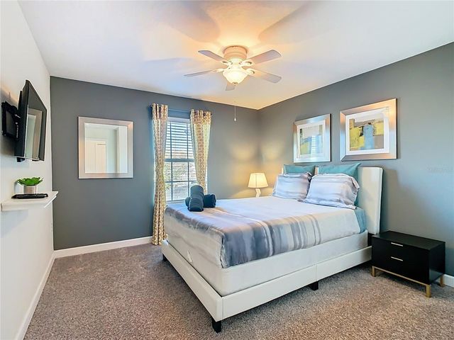 1579 MOON VALLEY DR, Davenport, FL 33896