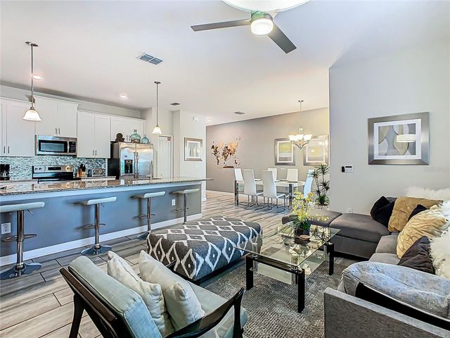 1579 MOON VALLEY DR, Davenport, FL 33896