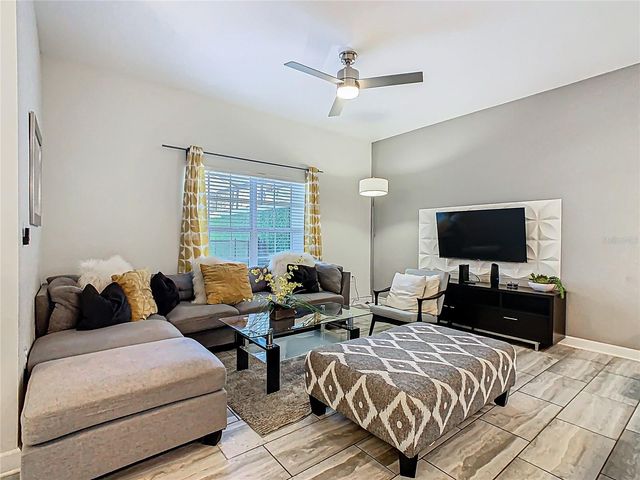 1579 MOON VALLEY DR, Davenport, FL 33896