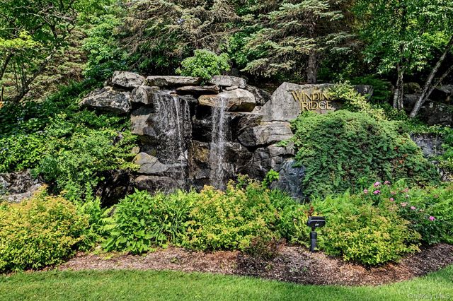 34 Winding Ridge Road, White Plains, NY 10603