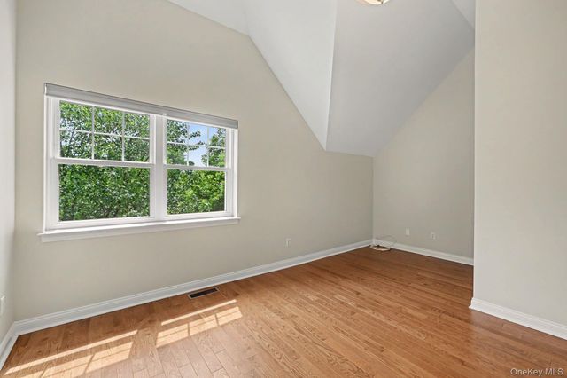 34 Winding Ridge Road, White Plains, NY 10603