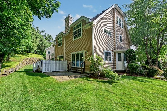 34 Winding Ridge Road, White Plains, NY 10603