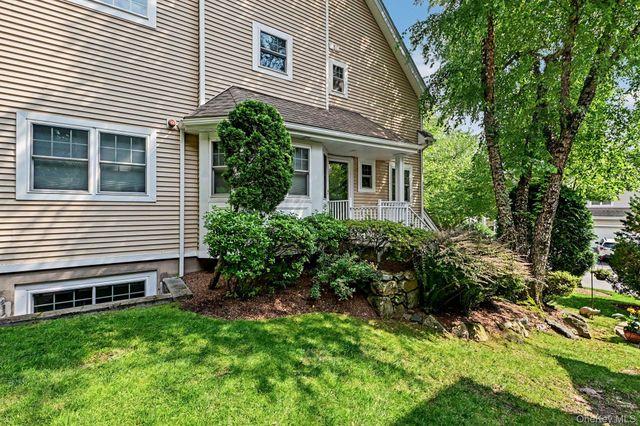 34 Winding Ridge Road, White Plains, NY 10603