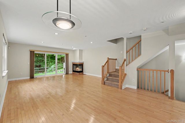 34 Winding Ridge Road, White Plains, NY 10603