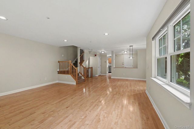 34 Winding Ridge Road, White Plains, NY 10603