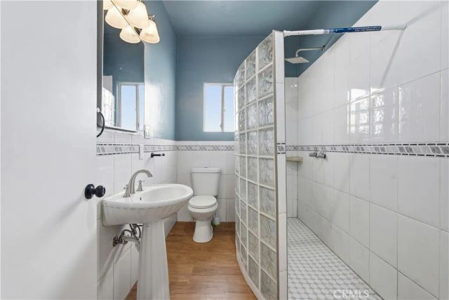 537 N Cummings Street, Los Angeles, CA 90033