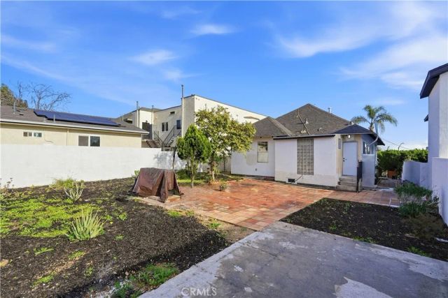 537 N Cummings Street, Los Angeles, CA 90033