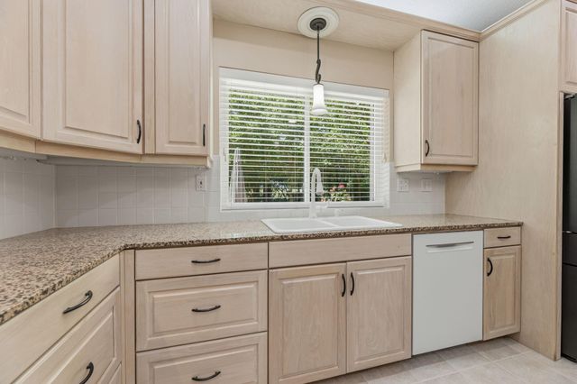 17 Buttonbush Court, The Woodlands, TX 77380