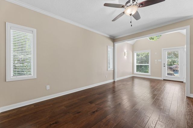 17 Buttonbush Court, The Woodlands, TX 77380