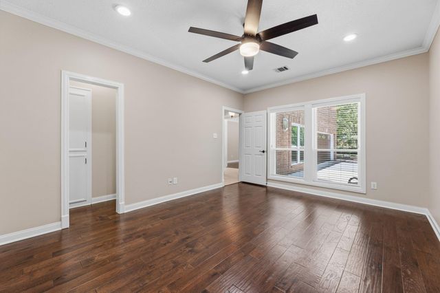 17 Buttonbush Court, The Woodlands, TX 77380