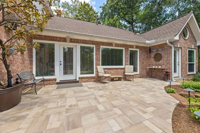 17 Buttonbush Court, The Woodlands, TX 77380