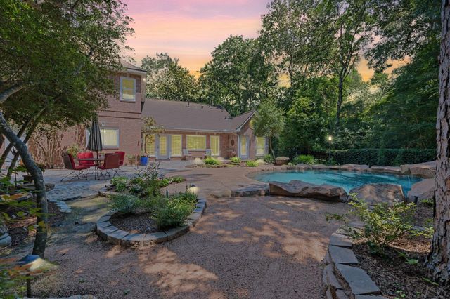 17 Buttonbush Court, The Woodlands, TX 77380