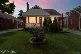 14581 Cleophus Avenue, Allen Park, MI 48101