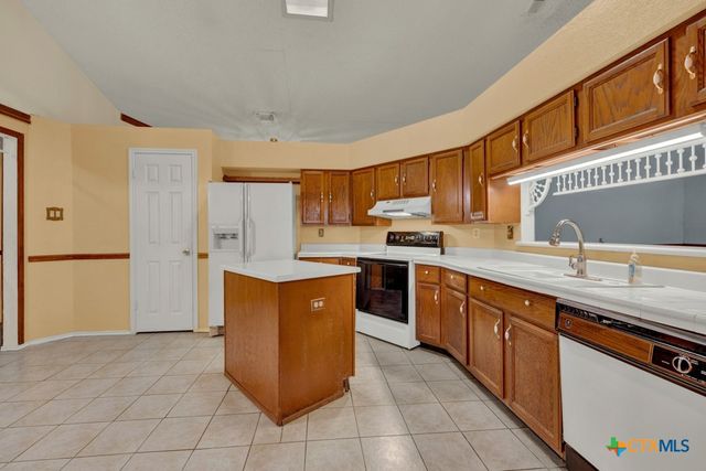 5018 Wedgewood Drive, Schertz, TX 78108