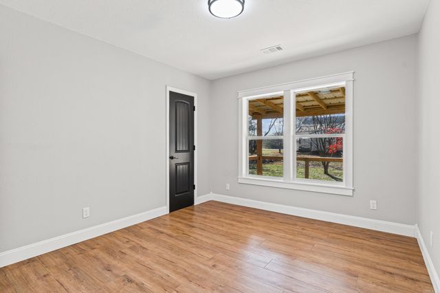 410 N 2nd Street, Augusta, AR 72006