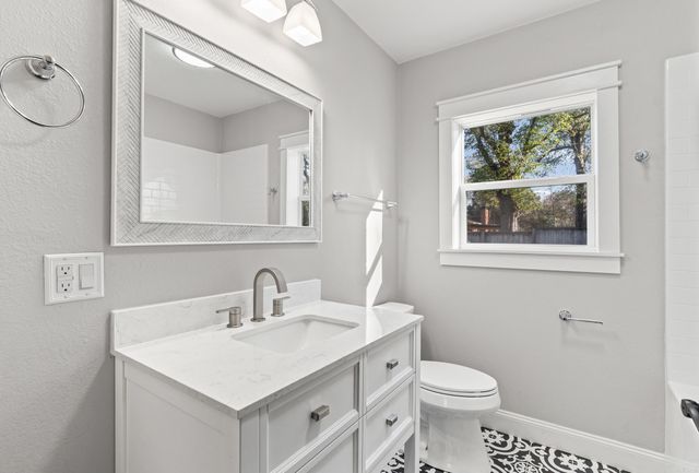 410 N 2nd Street, Augusta, AR 72006