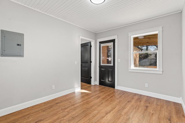 410 N 2nd Street, Augusta, AR 72006