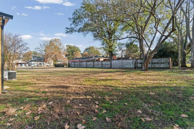 410 N 2nd Street, Augusta, AR 72006