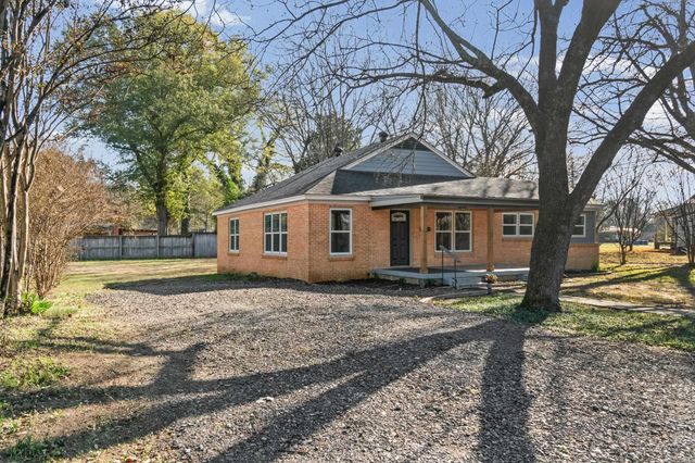 410 N 2nd Street, Augusta, AR 72006