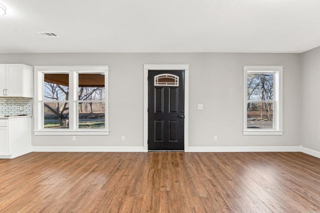 410 N 2nd Street, Augusta, AR 72006