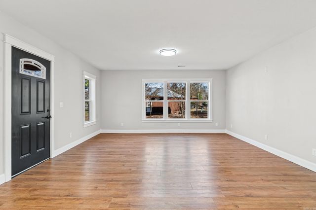 410 N 2nd Street, Augusta, AR 72006