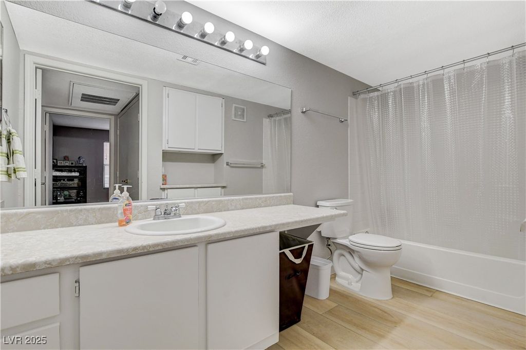 Image 26 of property listing at 555 East Silverado Ranch Boulevard 1172, Las Vegas, NV 89183