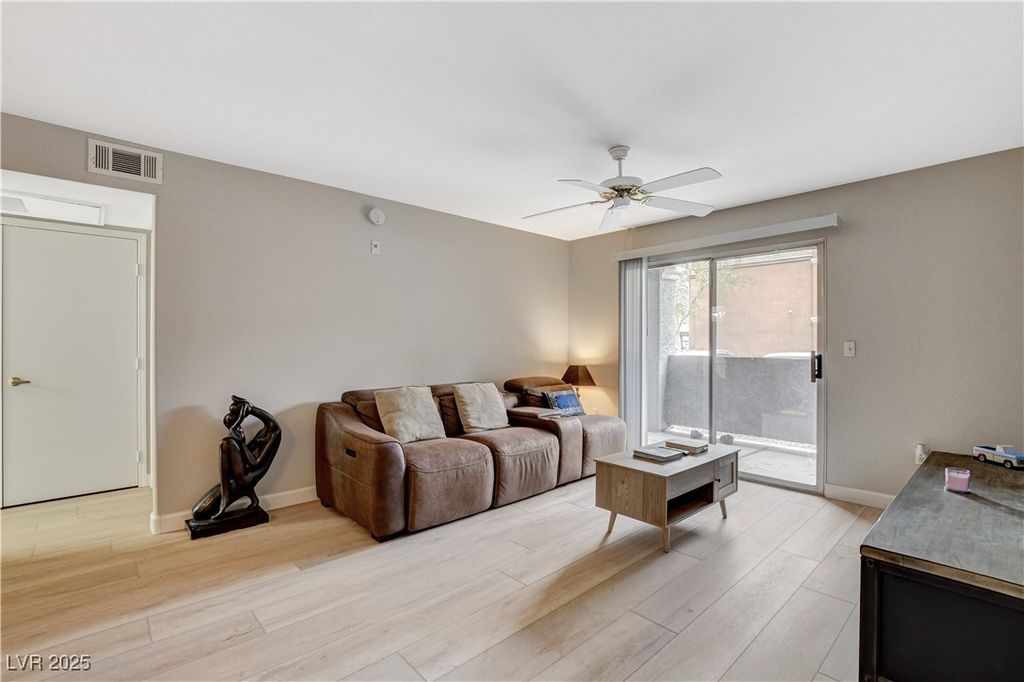 Image 9 of property listing at 555 East Silverado Ranch Boulevard 1172, Las Vegas, NV 89183