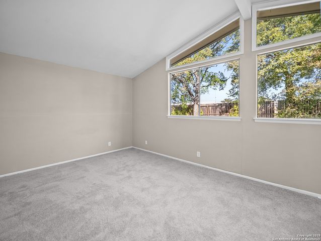 5003 Round Table, Windcrest, TX 78218