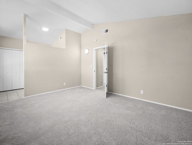 5003 Round Table, Windcrest, TX 78218