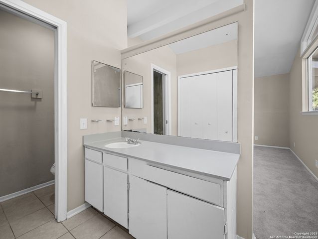 5003 Round Table, Windcrest, TX 78218