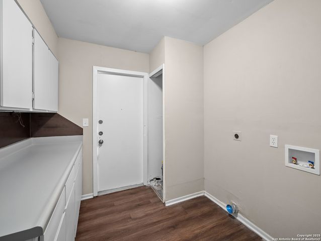 5003 Round Table, Windcrest, TX 78218