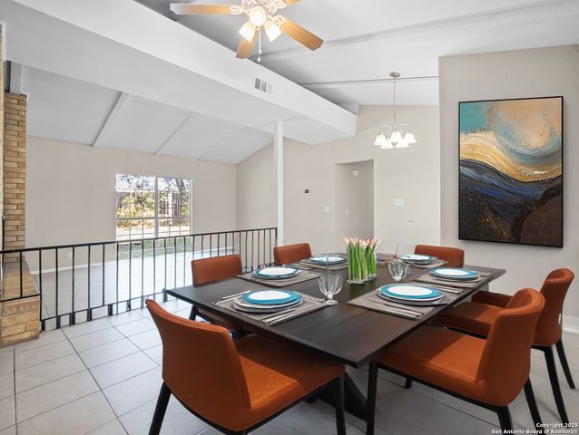 5003 Round Table, Windcrest, TX 78218