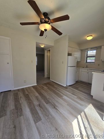 2421 E 59th Court 4, Tulsa, OK 74105