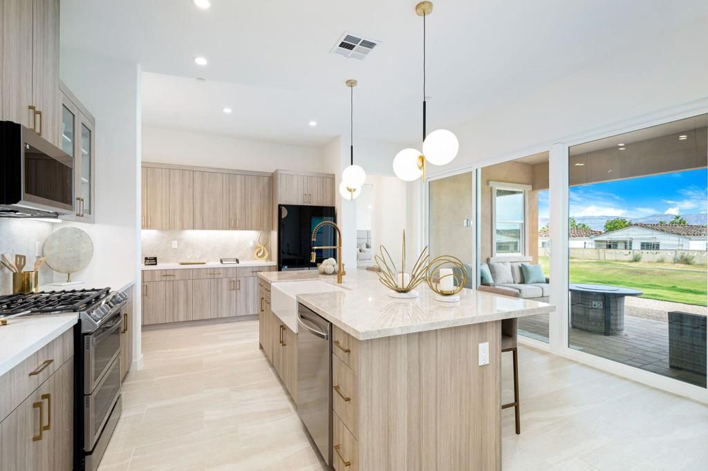 Image 8 of property listing at 82725 Ryan Way, Indio, CA 92201