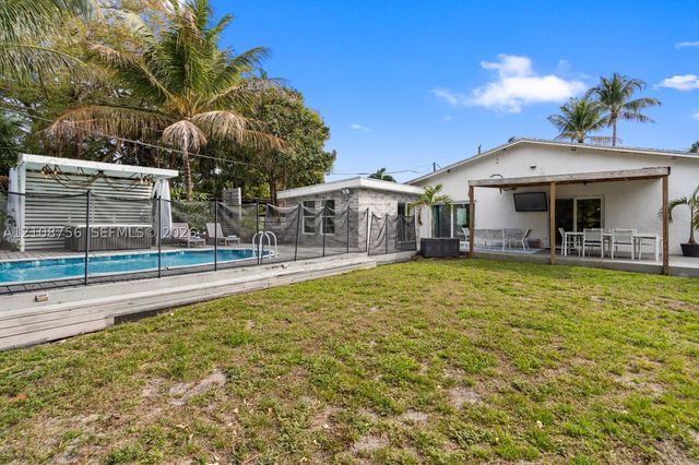 3291 SW 44th St, Dania Beach, FL 33312
