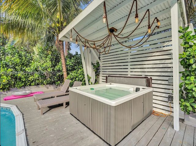 3291 SW 44th St, Dania Beach, FL 33312