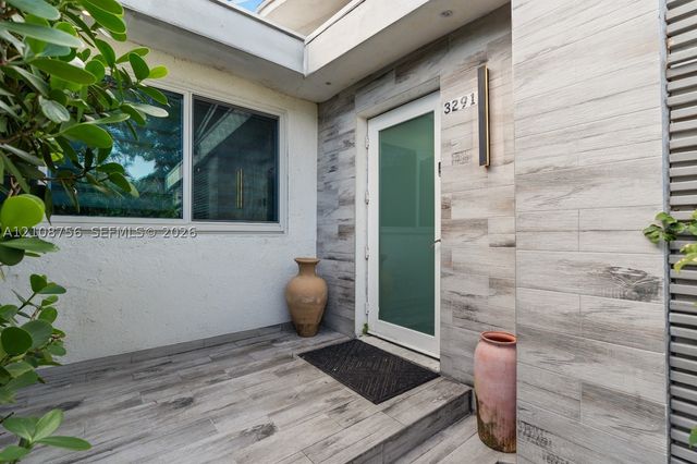 3291 SW 44th St, Dania Beach, FL 33312