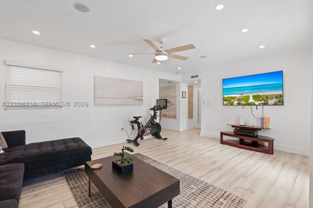 3291 SW 44th St, Dania Beach, FL 33312