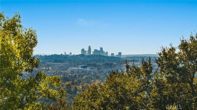 1701 Country Lane, Pasadena, CA 91107