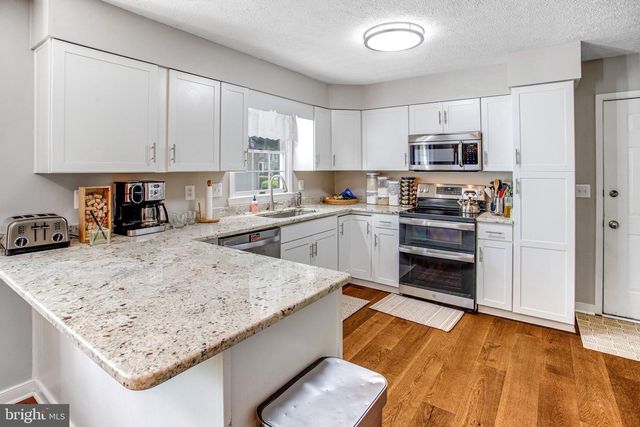 16099 DEER PARK DR, Dumfries, VA 22025