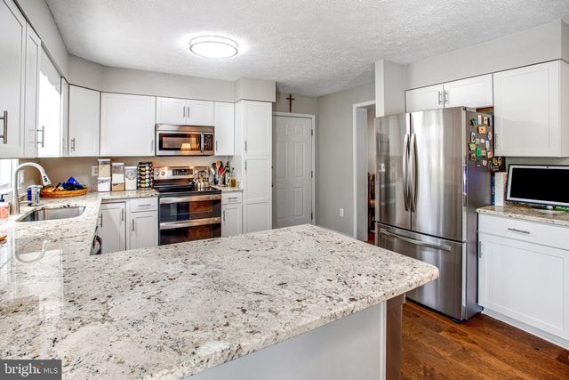 16099 DEER PARK DR, Dumfries, VA 22025