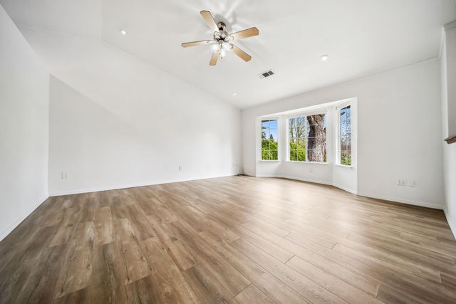 2822 Gunn Court, Redding, CA 96001